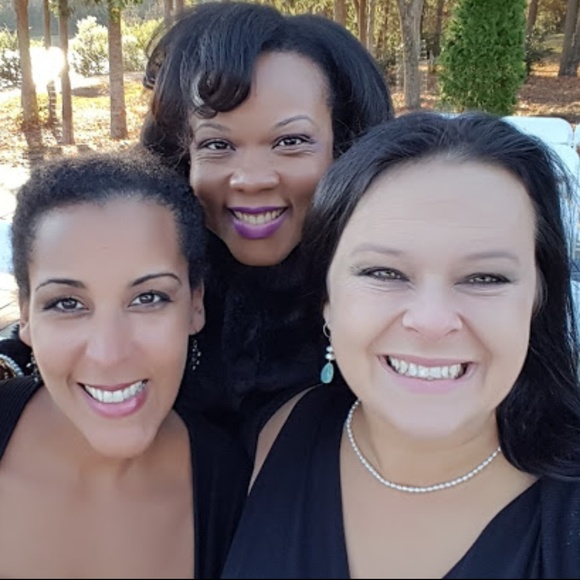 Meet your Posher, Elesha - Picture 4 of 8